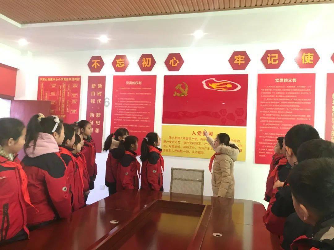 鲜明的反义词可以是单调吗？游戏画面